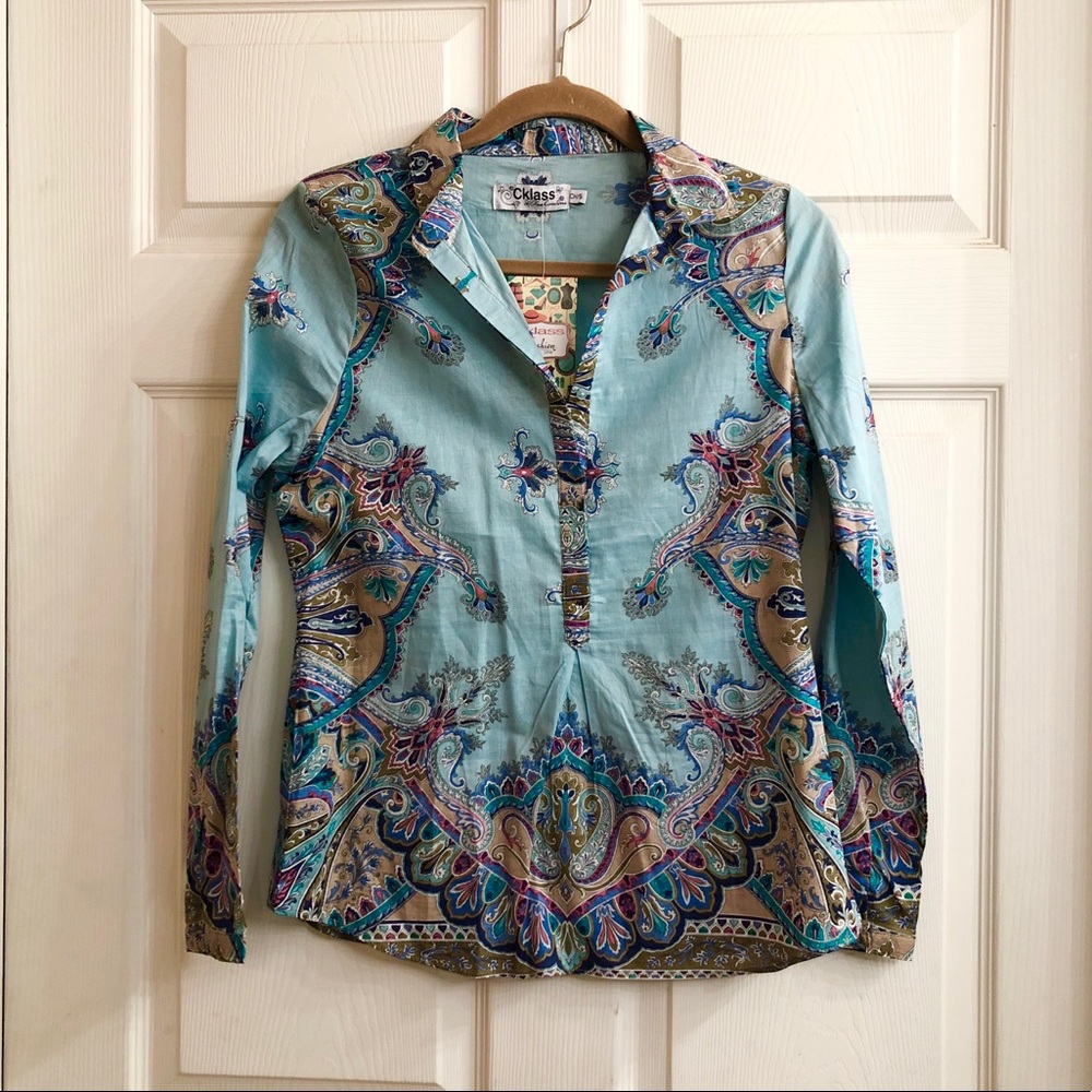 Beautiful unique print blouse with long sleeves